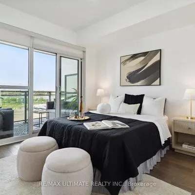 33,&nbsp;Shore Breeze, Mimico, Toronto