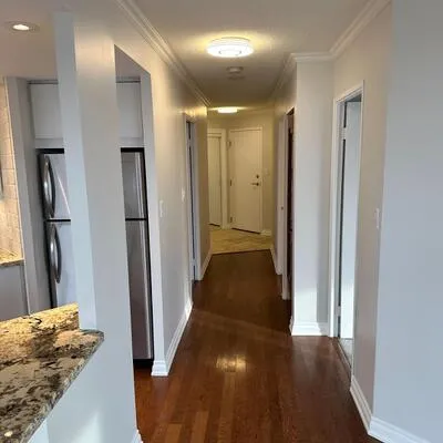 2261,&nbsp;Lake Shore, Mimico, Toronto