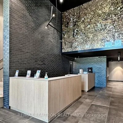 7,&nbsp;Smith, Stonegate-Queensway, Toronto