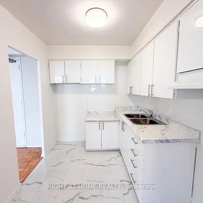 1440,&nbsp;Lawrence, Maple Leaf, Toronto