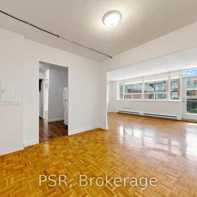 240,&nbsp;Markland, Markland Wood, Toronto