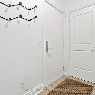 80,&nbsp;Marine Parade, Mimico, Toronto