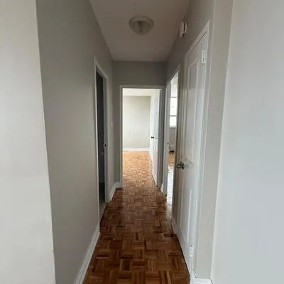 890,&nbsp;Jane, Rockcliffe-Smythe, Toronto