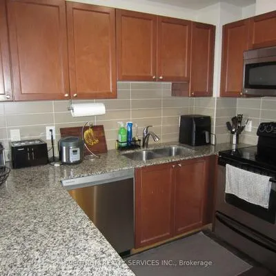 3865,&nbsp;Lake Shore, Long Branch, Toronto