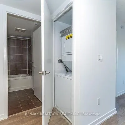 1420,&nbsp;Dupont, Dovercourt-Wallace Emerson-Junction, Toronto