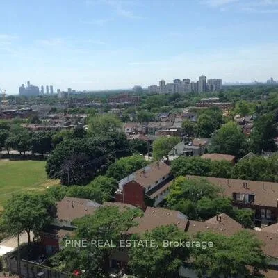 812,&nbsp;Lansdowne, Dovercourt-Wallace Emerson-Junction, Toronto