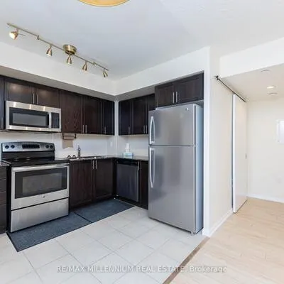 830,&nbsp;Lawrence, Yorkdale-Glen Park, Toronto