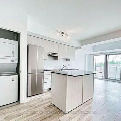 408,&nbsp;Browns, Alderwood, Toronto