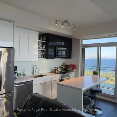 33,&nbsp;Shore Breeze, Mimico, Toronto