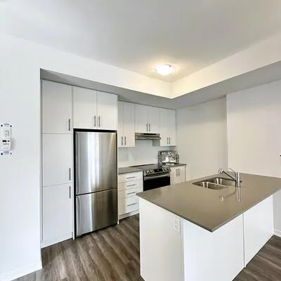260,&nbsp;Twelfth, New Toronto, Toronto