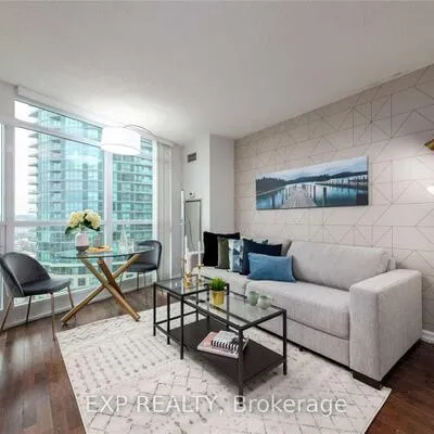 215,&nbsp;Fort York, Niagara, Toronto