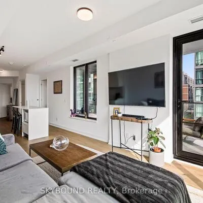 200,&nbsp;Sudbury, Little Portugal, Toronto