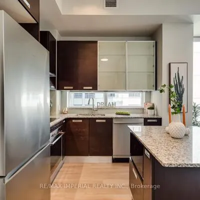 21, Balmuto, Bay Street Corridor, Toronto