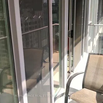 126,&nbsp;Simcoe, Waterfront Communities C1, Toronto