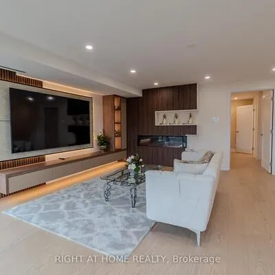 447,&nbsp;Walmer, Forest Hill South, Toronto