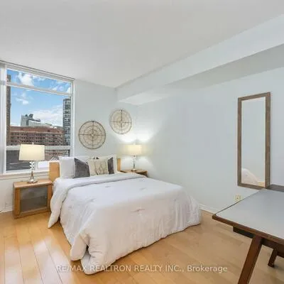 155,&nbsp;Beecroft, Lansing-Westgate, Toronto