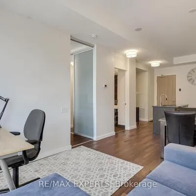 390,&nbsp;Cherry, Waterfront Communities C8, Toronto