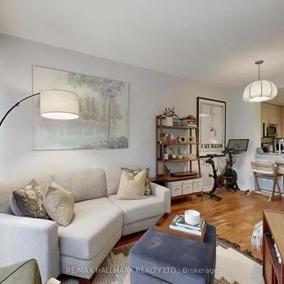 85, Bloor, Church-Yonge Corridor, Toronto