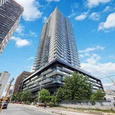 30,&nbsp;Roehampton, Mount Pleasant West, Toronto