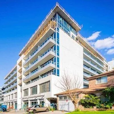 591,&nbsp;Sheppard, Bayview Village, Toronto
