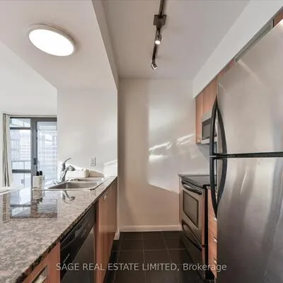 38,&nbsp;Grenville, Bay Street Corridor, Toronto