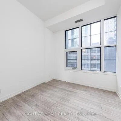 55,&nbsp;Mercer, Waterfront Communities C1, Toronto