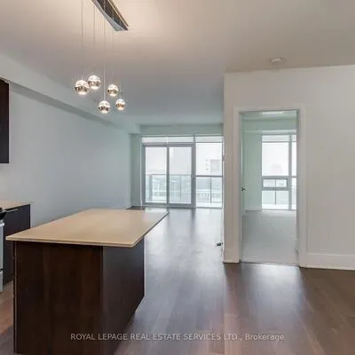 25,&nbsp;Broadway, Mount Pleasant West, Toronto