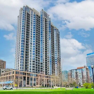 10,&nbsp;Northtown, Willowdale East, Toronto