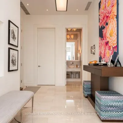 155,&nbsp;Cumberland, Annex, Toronto