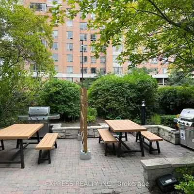 15,&nbsp;NorthTown, Willowdale West, Toronto