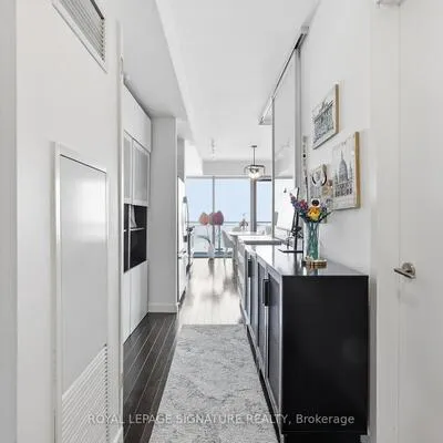 390,&nbsp;Cherry, Waterfront Communities C8, Toronto