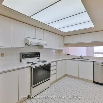 5,&nbsp;Kenneth, Willowdale East, Toronto