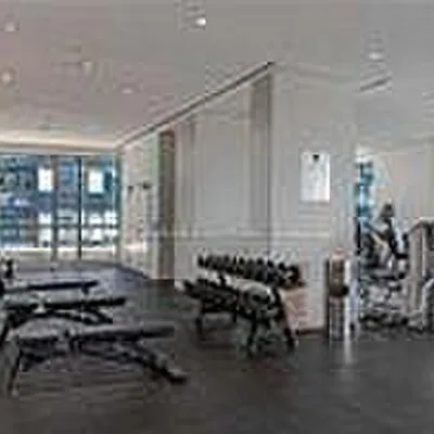 39,&nbsp;Roehampton, Mount Pleasant West, Toronto