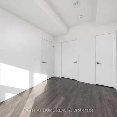 15,&nbsp;Holmes, Willowdale East, Toronto