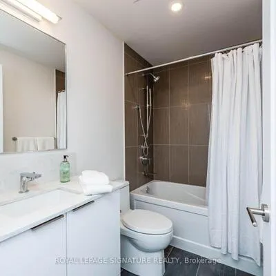 28,&nbsp;Freeland, Waterfront Communities C8, Toronto