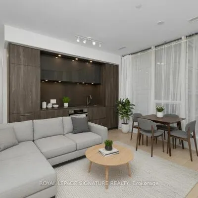 15,&nbsp;Mercer, Waterfront Communities C1, Toronto