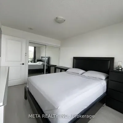 2885,&nbsp;Bayview, Bayview Village, Toronto
