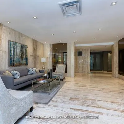 66,&nbsp;Collier, Rosedale-Moore Park, Toronto