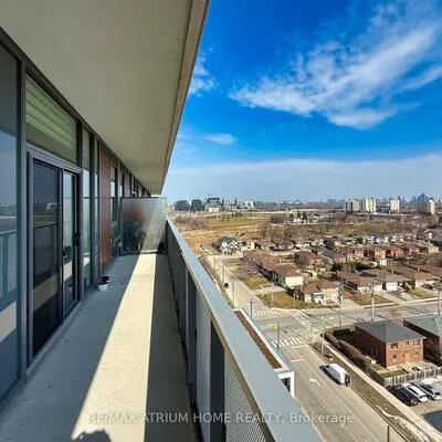 120,&nbsp;Varna, Englemount-Lawrence, Toronto