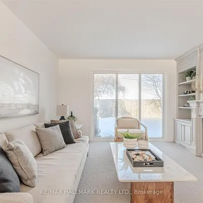 16,&nbsp;Burdock, Banbury-Don Mills, Toronto