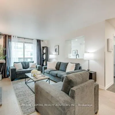 168,&nbsp;Simcoe, Waterfront Communities C1, Toronto