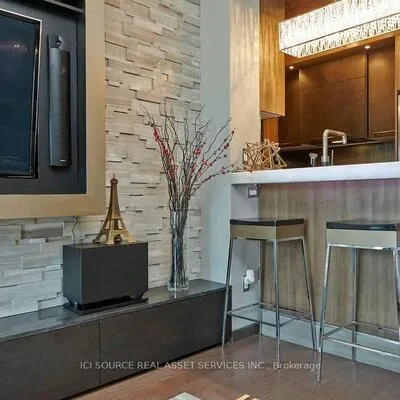 10,&nbsp;Yonge, Waterfront Communities C1, Toronto
