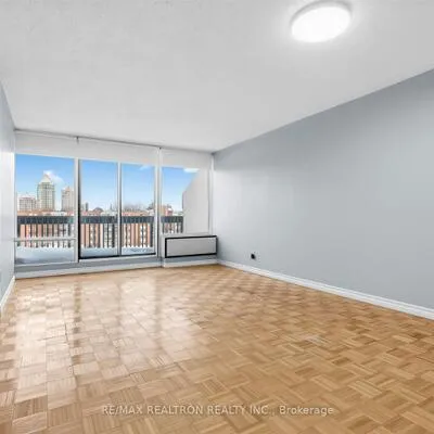 20,&nbsp;Fashion Roseway, Willowdale East, Toronto