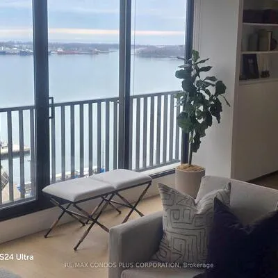 33,&nbsp;HARBOUR, Waterfront Communities C1, Toronto