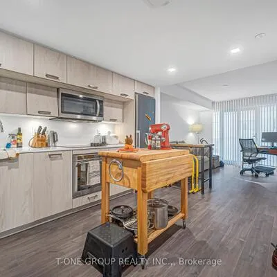 50,&nbsp;Mccaul, Kensington-Chinatown, Toronto