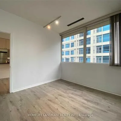 555,&nbsp;Yonge, Church-Yonge Corridor, Toronto