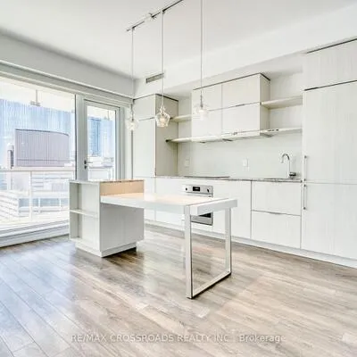 197,&nbsp;Yonge, Church-Yonge Corridor, Toronto