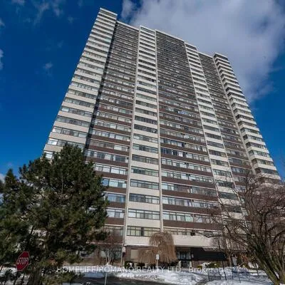 100,&nbsp;Antibes, Westminster-Branson, Toronto