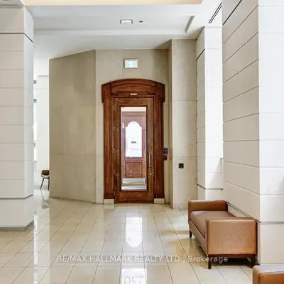 230,&nbsp;King, Moss Park, Toronto