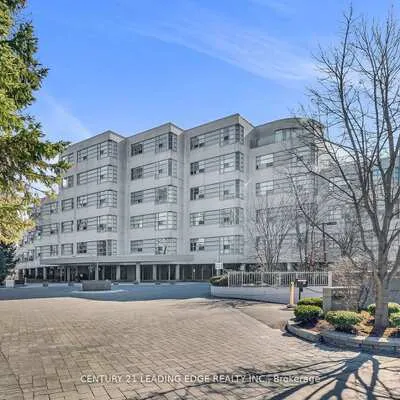 1,&nbsp;Watergarden, Bayview Village, Toronto